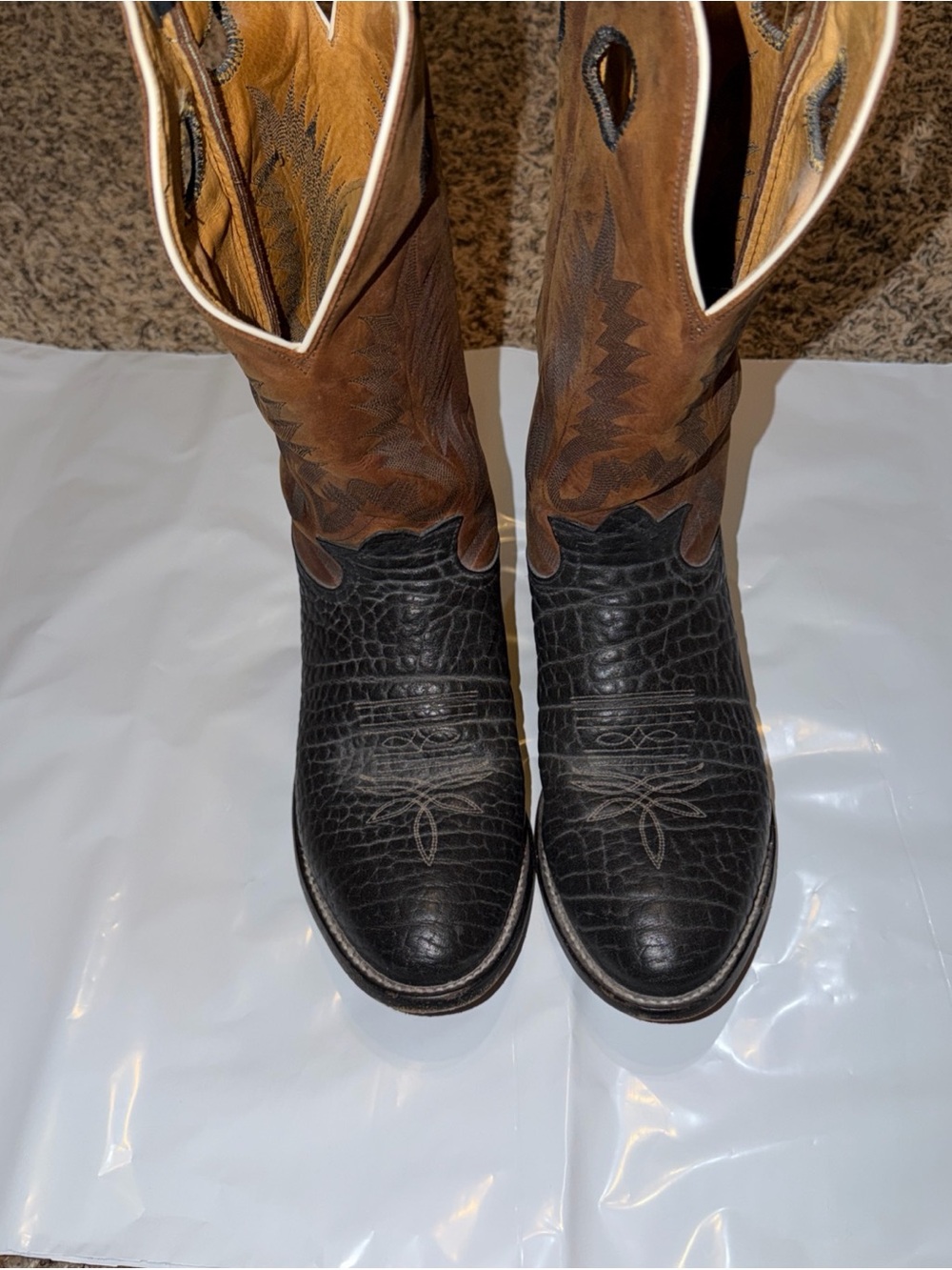 Tony Lama Boots for men size 10.5 D brown leather uppers black